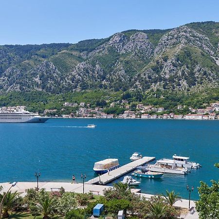 Apartment Plagenti With Sea View Kotor Luaran gambar