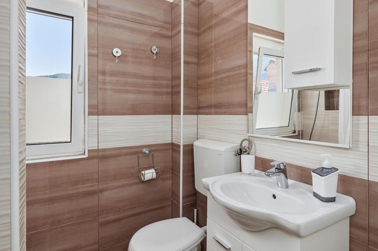 Apartment Plagenti With Sea View Kotor Luaran gambar